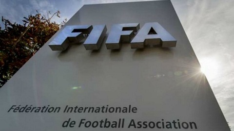 Bau cu chu tich cua FIFA khong bi hoan vi scandal nhan hoi lo hinh anh
