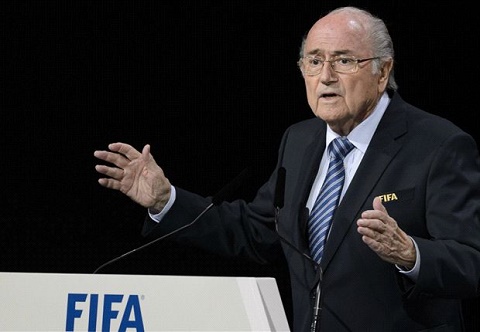Vua tai dac cu Chu tich FIFA, Sepp Blatter len ke hoach  cuoi vo lan thu 4 hinh anh