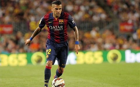 Dani Alves: Mũi khoan bí mật bên hành lang cánh phải của Barca