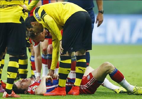 Robben chấn thương: Giải pháp nào cho hàng công của Bayern?