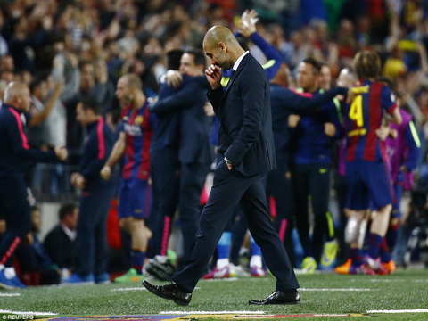 HLV Guardiola nói gì sau khi Bayern thua nhục trước Barca?