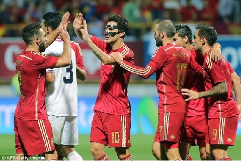 Cesc Fabregas: Đã đến lúc để thoát khỏi cái bóng của Xavi