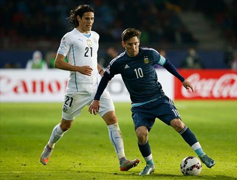 Copa America 2015 Leo Messi kich liet to Uruguay bo bong da nguoi hinh anh