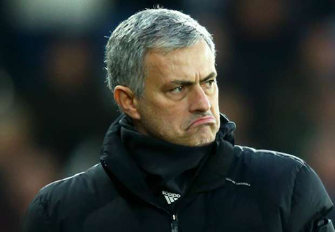 Tiết lộ: Jose Mourinho từng uất phát khóc vì bị học trò bán đứng