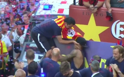 Xavi chính thức lên tiếng vụ tẩn đàn em Neymar