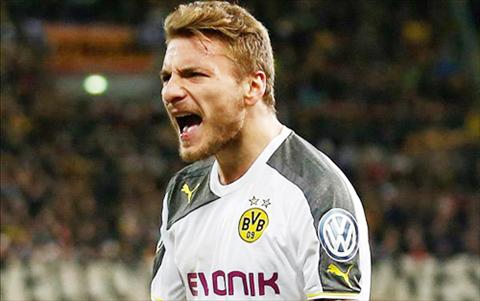 CHÍNH THỨC: Sevilla tìm được người thay thế “sát thủ” Carlos Bacca