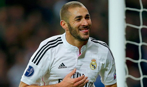 Arsene Wenger noi gi truoc tin don Arsenal hoi mua Benzema hinh anh