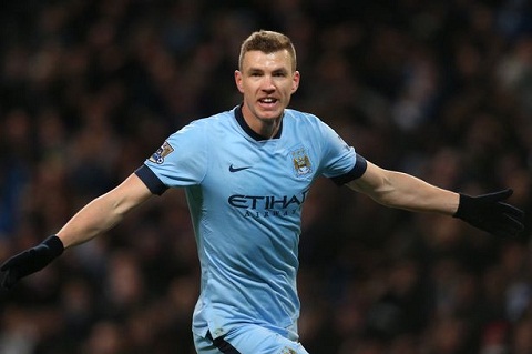 Man City dọn chỗ cho Sterling đến