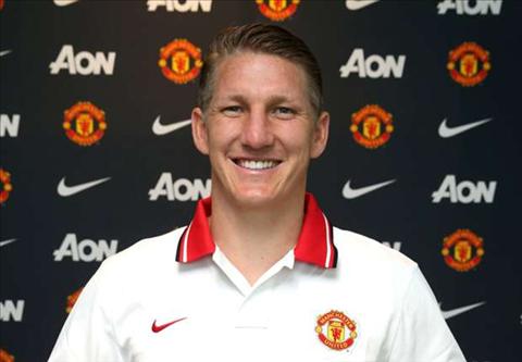 Schweinsteiger gia nhap MU va muon doat cac danh hieu hinh anh