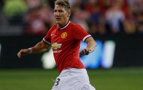 M.U thắng dễ San Jose, HLV Van Gaal vẫn hết lời chê tân binh Schweinsteiger