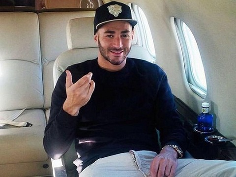 Karim Benzema sắp đắt giá nhất lịch sử Arsenal