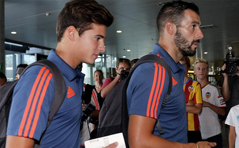 Hàng thải của Man City báo tin buồn cho Arsenal