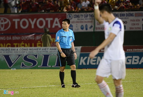 Quế Ngọc Hải: Trọng tài bắt có lợi cho Bình Dương