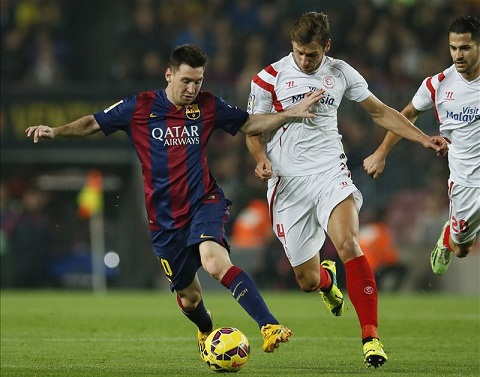 So sánh mục tiêu Krychowiak của Arsenal với các tiền vệ trụ hàng đầu Premier League