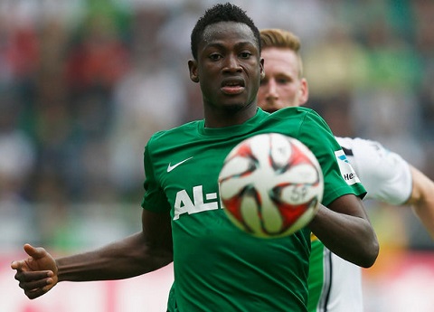 Tân binh Baba Rahman tiết lộ lí do đầu quân cho Chelsea