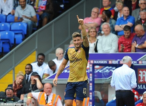 HLV Wenger khen ngợi màn trình diễn của tiền đạo Olivier Giroud