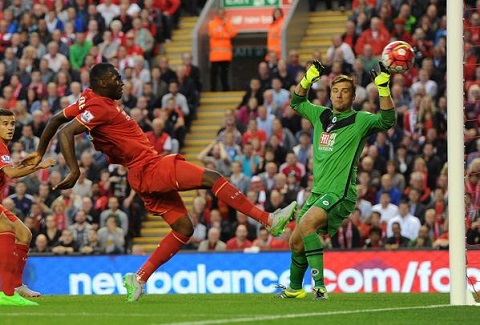 HLV Brendan Rodgers bất ngờ so sánh Benteke với Lewandowski
