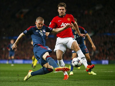 Tuyến giữa M.U: Đã đến lúc Carrick nên nhường chỗ cho Schweinsteiger