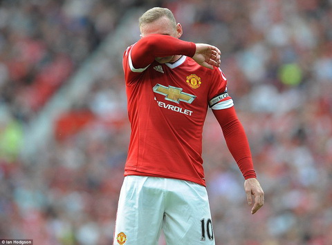 Rooney dang la nan nhan trong loi choi moi cua MU hinh anh