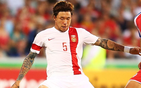 Sốc, Chelsea muốn thay thế Ivanovic bằng Sergio Ramos của Trung Quốc