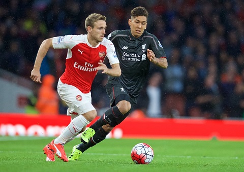 Tại sao tiền vệ Firmino nên tiếp tục đá chính cho Liverpool