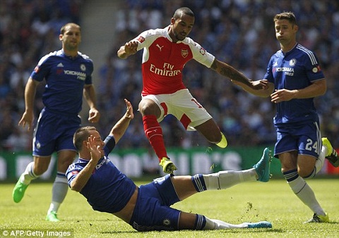 Du am, diem nhan cua tran dau Sieu cup Anh 2015 Arsenal 1-0 Chelsea hinh anh 2