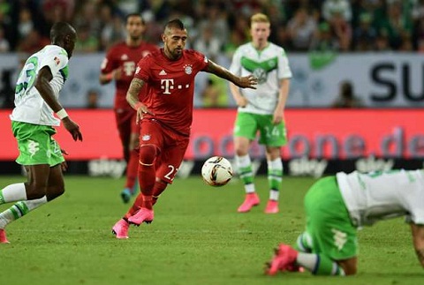 Vidal muon Bayern Munich vo dich Champions League hinh anh