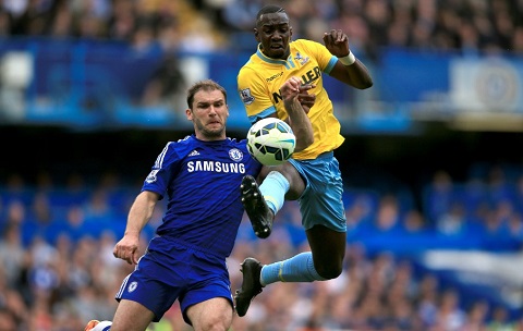 Hậu vệ Ivanovic: Công không được, thủ cũng chẳng xong