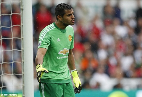 HLV Van Gaal lên tiếng bảo vệ thủ thành Sergio Romero