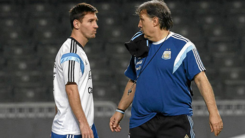 Martino bac bo tin don Messi chia tay DT Argentina hinh anh