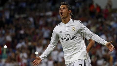 Ronaldo da trung phong tren hang cong Real Madrid hinh anh 2