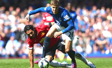 HLV Martinez nổi đóa với John Terry vì dụ Stones đầu quân cho Chelsea