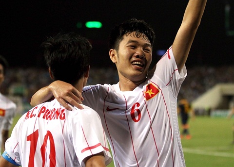 Tuyển trạch viên dạm hỏi, Xuân Trường, Công Phượng sắp đá J-League?