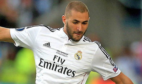 Arsenal chi 48 trieu bang mua Benzema hinh anh