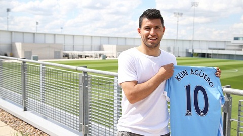 Sergio Aguero gây sốc trước mùa giải mới