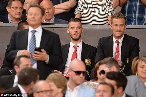 M.U chính thức chốt giá bán De Gea cho Real