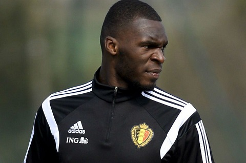 Tiền đạo Benteke dính virus FIFA, Liverpool lo ngay ngáy