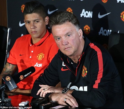 Van Gaal yêu cầu ĐT Argentina không triệu tập Marcos Rojo