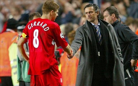 Mourinho se nhan loi Gerrard ve dan dat… Liverpool hinh anh