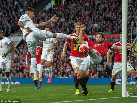 Màn trình diễn xuất sắc của Daley Blind ở trận đấu M.U 3-1 Liverpool