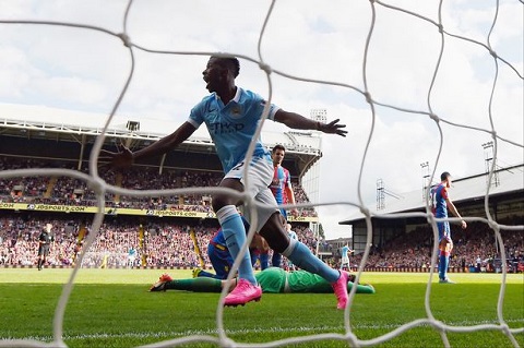 Thắng nhọc Crystal Palace, Man City vẫn phá 2 kỷ lục
