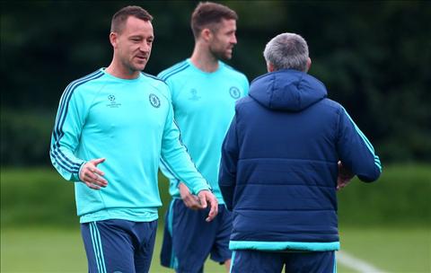 HLV Mourinho: John Terry luôn là “người đàn ông của tôi”