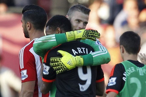 Giờ thì còn ai chỉ trích Van Gaal nữa không ?