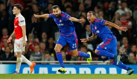 Dư âm trận Arsenal 2-3 Olympiakos: Địa ngục mở cửa