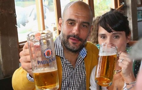 Pep dẫn học trò đi nhậu tẹt ga sau khi Bayern thắng hủy diệt