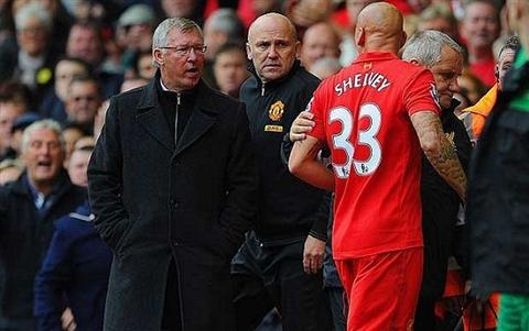 Chỉ thẳng mặt chửi Sir Alex Ferguson còn… được khen