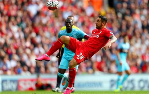 Tiền đạo Danny Ings lại khiến người nhà “phổng mũi”