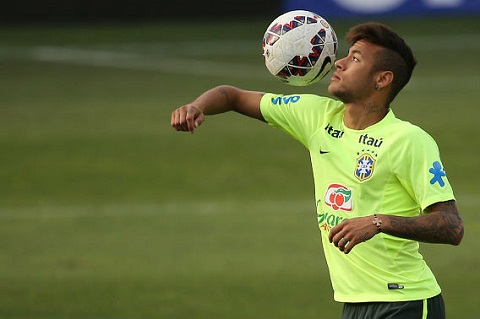Siêu sao Neymar cảnh báo HLV Carlos Dunga: Đừng để tôi ngồi dự bị thêm lần nào nữa