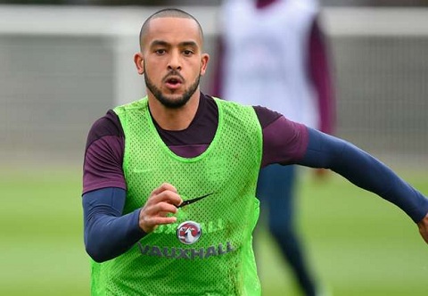 Theo Walcott nổ tưng bừng khi tuyển Anh giành vé sớm dự VCK EURO 2016