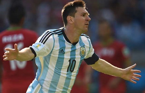 Messi 'ảo' như trong trò chơi điện tử